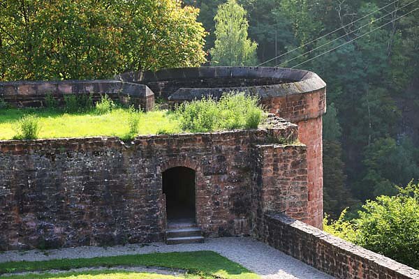 Schloss-und-Festungsruine-Hardenburg-119.jpg