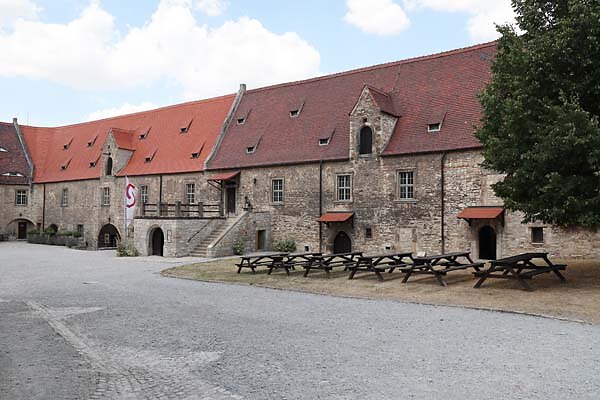 Schloss-Neuenburg-160.jpg