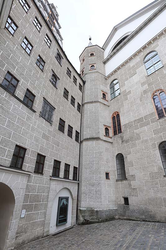 Schloss-Neuburg-23.jpg
