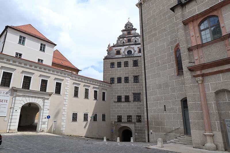 Schloss-Neuburg-43.jpg
