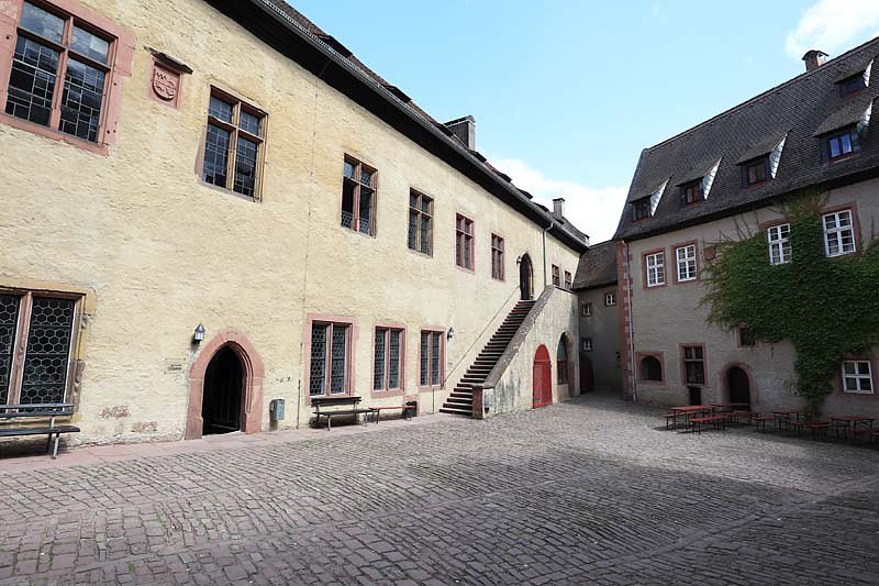 Burg-Rothenfels-4.jpg